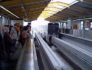 monorail.jpg (9218 バイト)